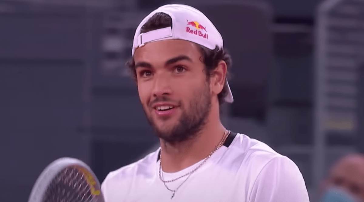 Matteo Berrettini altezza età peso: fidanzata e carriera del bel tennista